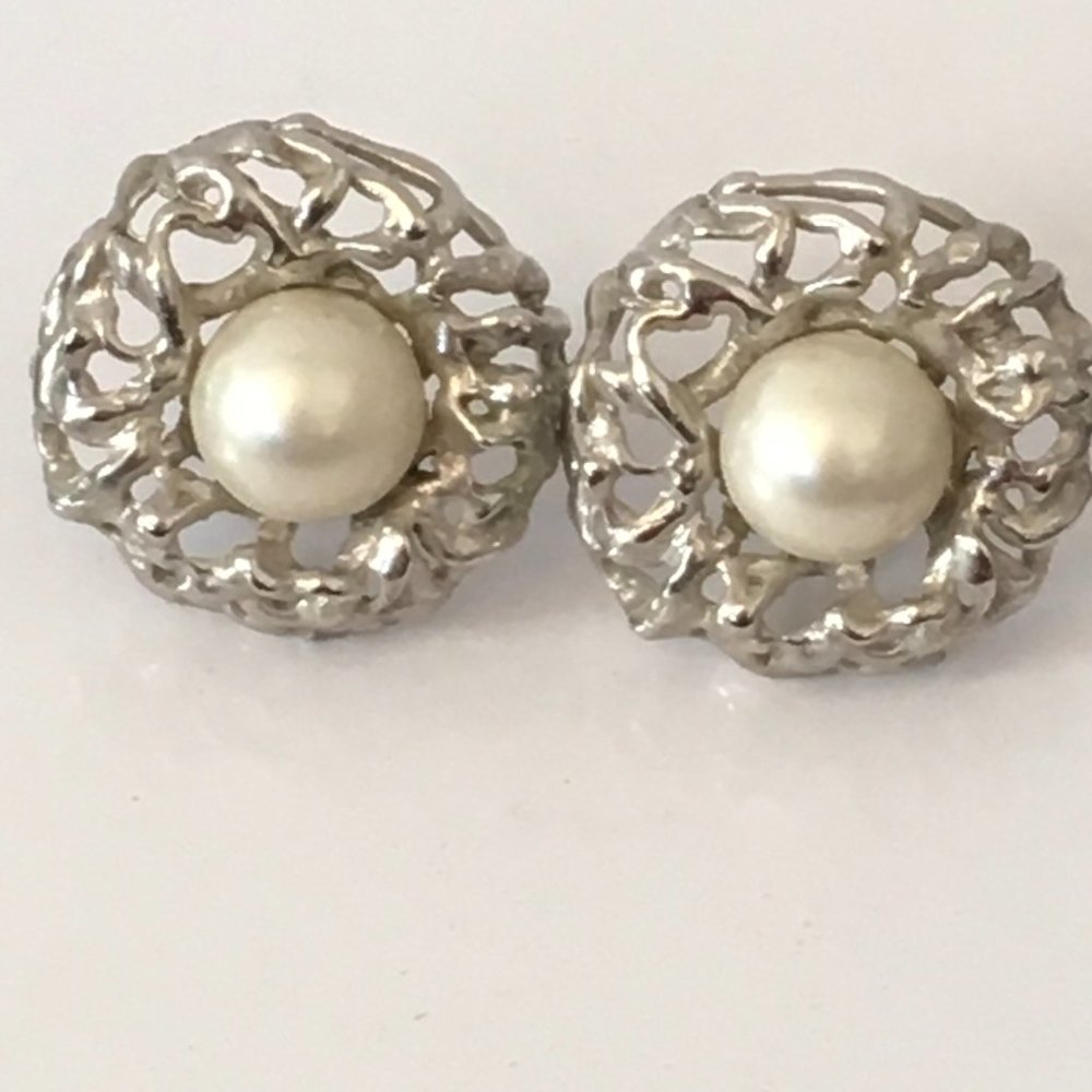 1980s Vintage Ciner Earrings.  Open Circle Earrings with Round Cabochon